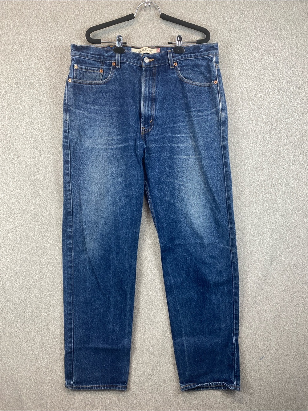 Levi’s 550 vintage relaxed fit all cotton thick heavy denim 38x34 cut date 2005